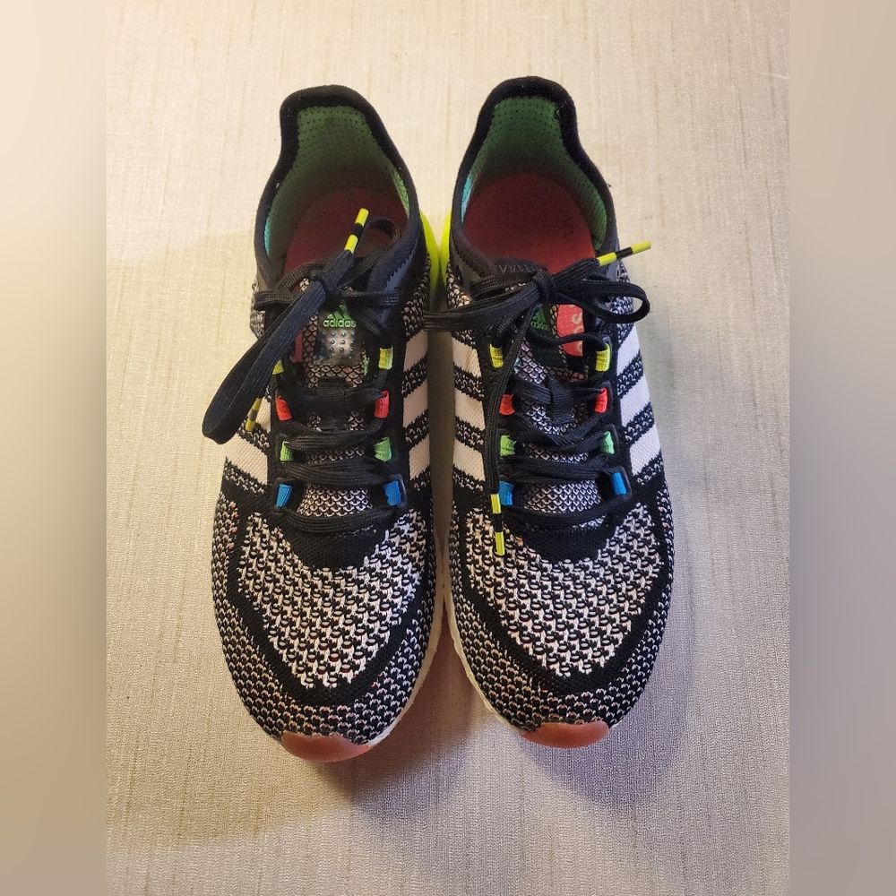 Adidas cosmic boost women's size 8 sneakers
